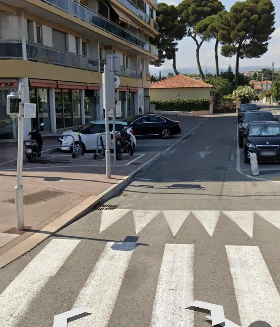 Cocon Douillet Face A La Mer De Cagnes Sur Mer 0*, Καν-συρ-Μερ Γαλλία